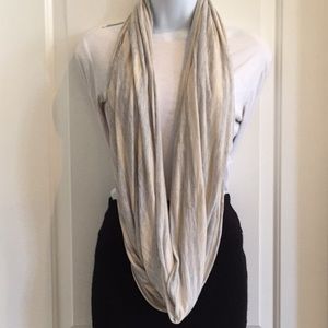 Grey/Cream Striped Scarf